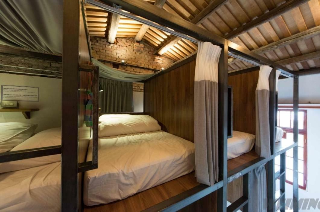 158 Hostel Tainan Dış mekan fotoğraf